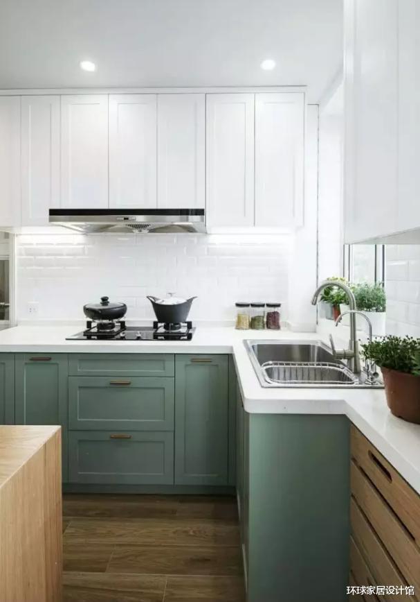 上海38㎡老房，再婚儿子和儿媳睡大房，让爷爷奶奶和孙子拼床睡！