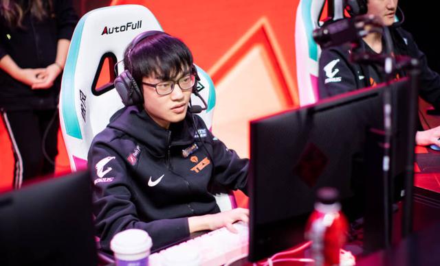 「ig」TES：当外部期待值不断降低“跛脚巨人”的试错期还剩多少？