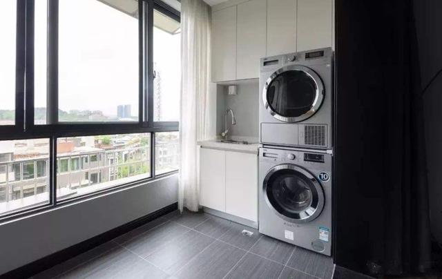 ：洗衣机放卫生间还是阳台好？听听过来人怎么说，别再放错了
