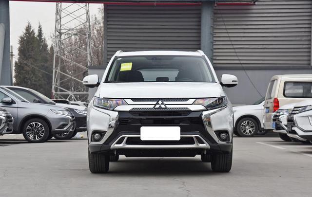 「三菱欧蓝德」同样17万,三菱欧蓝德和标致3008作何选择?看完你就清晰了