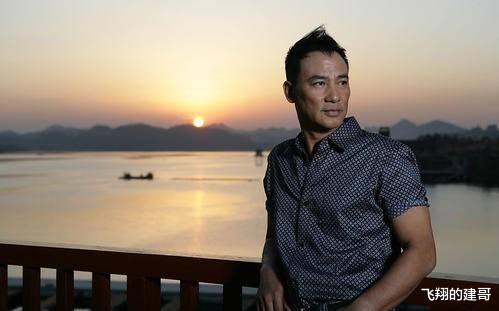 任达华:刘德华被软禁后,任达华真实身份公开,原来他是香港最不好惹的人