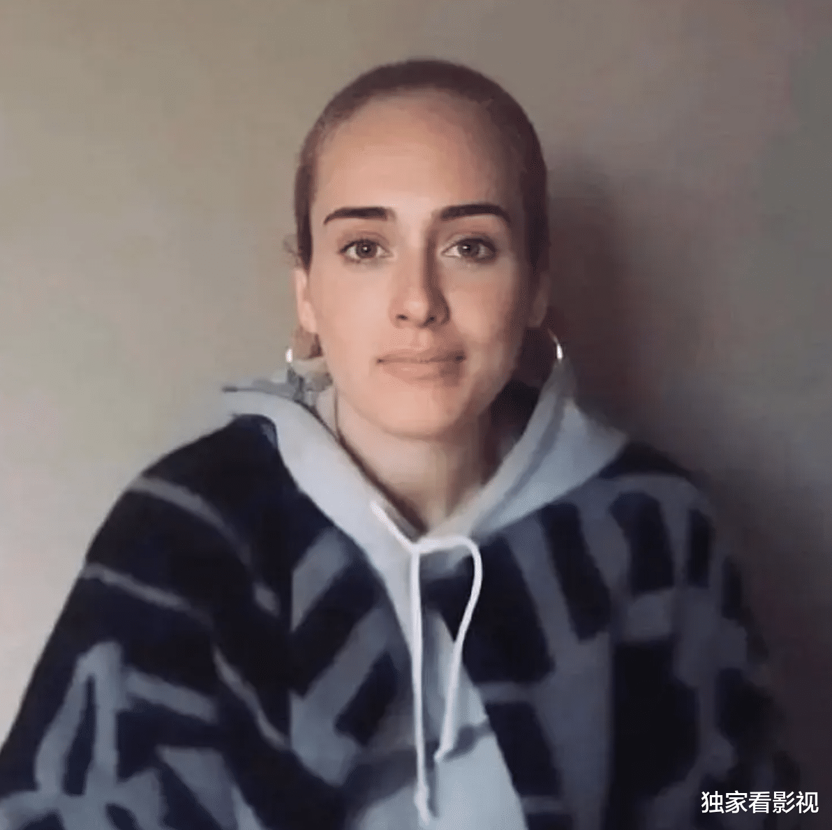 阿黛尔|离婚被分走7亿，阿黛尔怒瘦80斤：以前只会流泪，现在我要流汗