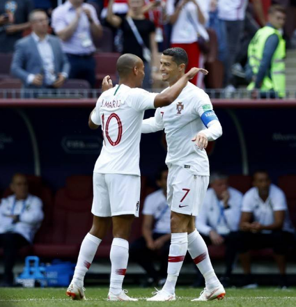 「国际米兰」值得肯定！国米连收两大喜讯，孔蒂迎艰巨考验，废柴中场打自己脸