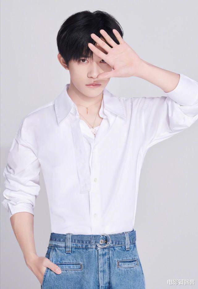 易烊千玺|易烊千玺新单曲MYBOO发布，评分高达9.9，00后顶流实力太强