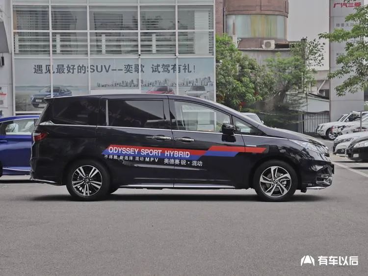 SUV：别只盯着SUV了！要宽敞、要舒适，家里人多的就买Ta