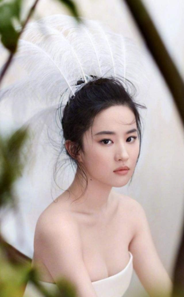 刘亦菲|妻子长相神似刘亦菲，丈夫每天深吻11次，妻子无奈上节目哭诉