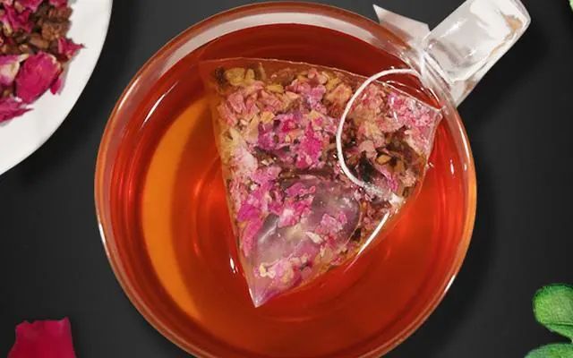 #肝脏#19岁女子腹大如鼓，查出肝癌，提醒：出现4种迹象，及时检查肝脏