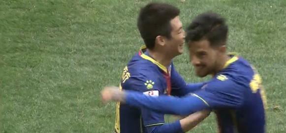 中超▲青岛黄海铁腰原是殷铁生爱徒，20岁便成中超主力，33岁再战中超