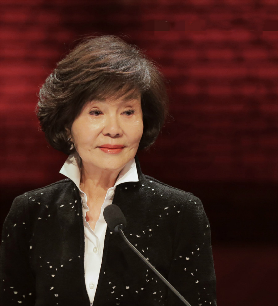 短发|见证一个女人变老，除了越来越深的法令纹，还有越来越短的头发