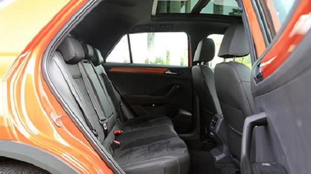 大众汽车|大众王牌爆发，月销轻松过万，一箱油870Km，跌至10万多，没白等