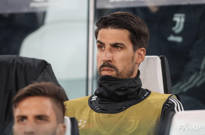 安德烈亚·皮尔洛|皮尔洛上任三把火！首先清洗三大伪巨星，续约一人后补强两位置