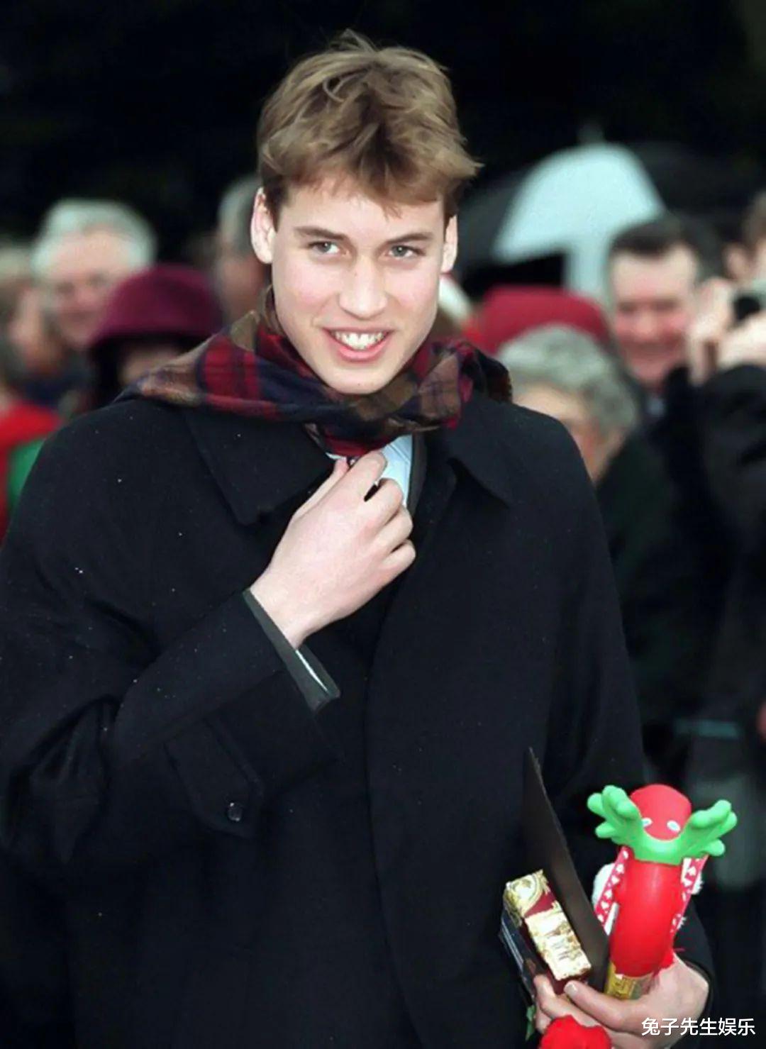 『威廉王子』凯特年轻时梨涡浅浅,笑起来很美,如今梨涡变“沟壑”,不忍直视