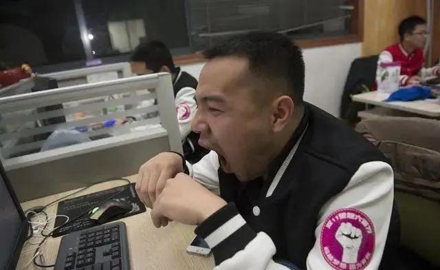 『胆固醇』42岁男子腰疼入院,查出肾衰竭,提醒:餐桌上一道“菜”最好少吃