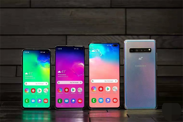 三星galaxy s10：三星机皇价格跳水，开售1年跌价3000，骁龙855+三摄+顶级屏幕