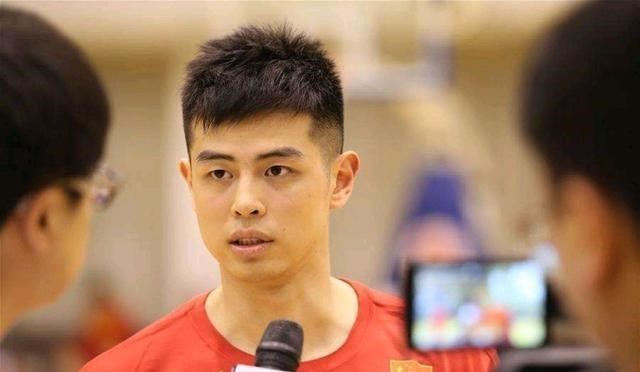 「男篮世界杯」方硕道出世界杯失利真因！最后一球太伤士气，一人责任超过周琦！