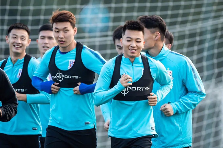 上海申花:1场收获三大惊喜,申花左路答案确认,新星3脚“重炮“不惧国门