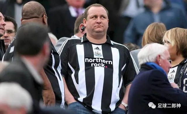 英超@身家超20亿镑，3年转会总投入-50万，英超最“抠门”老板终于滚蛋了？