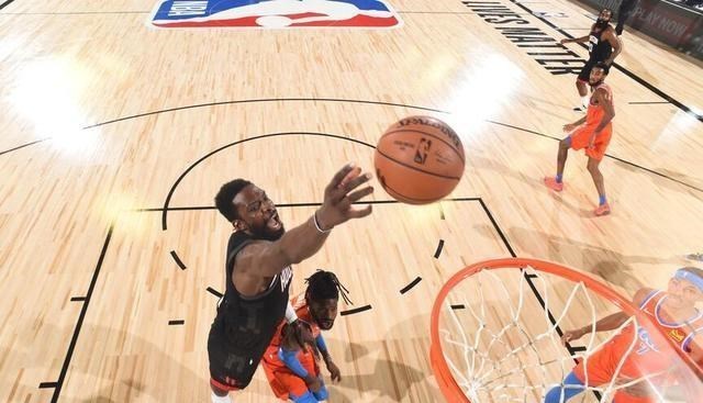 詹姆斯·哈登|37+11+3，哈登打疯了！猛将发威，4神射归位！火箭500万捡到宝了