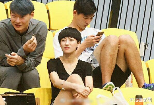 王哲林|王哲林，请加盟广东宏远！大王想夺CBA总冠军，面临浓眉哥一样的抉择