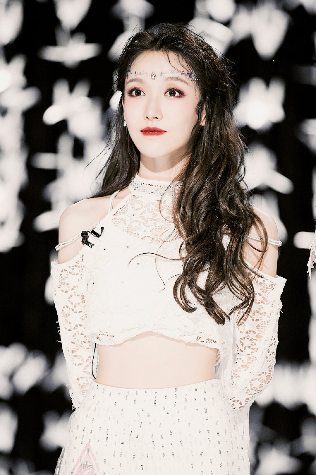 『徐艺洋』姜贞羽因伤暂退舞台，林君怡和徐艺洋得利？