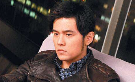 周杰伦|《11月的肖邦》在华语乐坛威名大震，而这首好听的歌，却没有什么影响力？