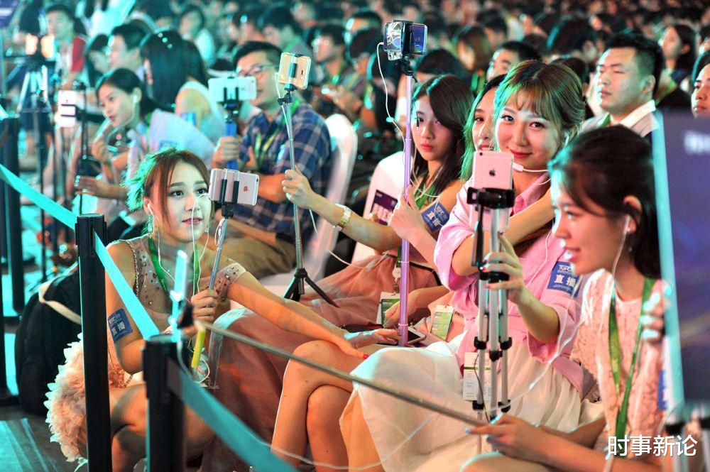 |又一暴利行业爆发？影响5.6亿人，年轻人争相入行捞金