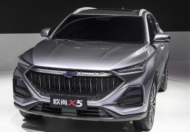 宝马5系|又一款suv亮相，轴距2710mm，1.5T爆出132千瓦，真出色