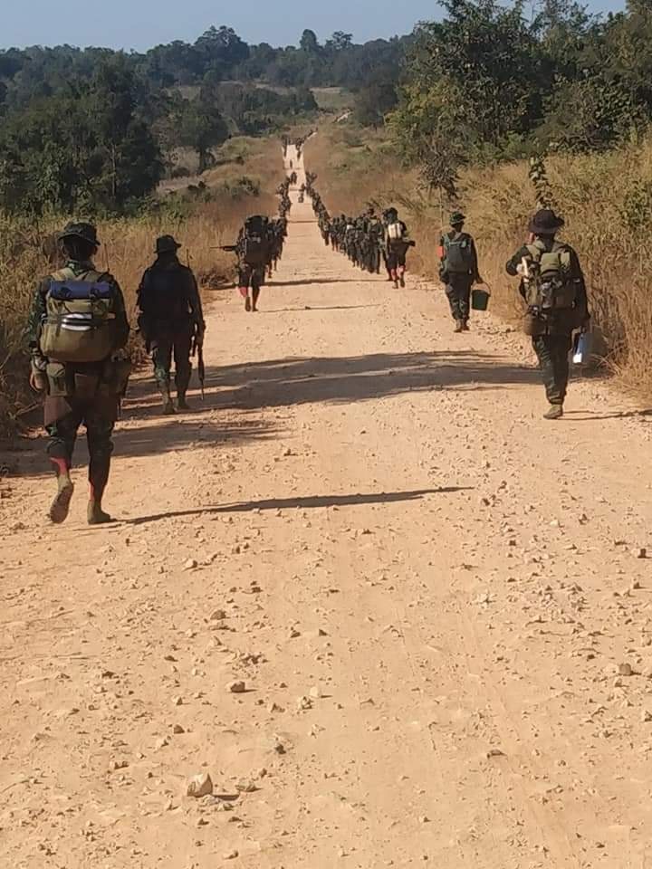 緬甸少數民族武裝南撣邦軍增兵前線受到本族群眾夾道歡迎-圖6
