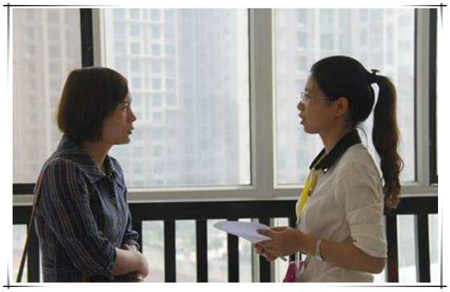 数学@\我女儿哪里错了？\3600÷9=400被判错，宝妈找老师理论反遭打脸