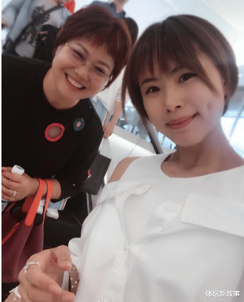 「曾春蕾」女排富二代曾春蕾，家底非凡，30岁生日照晒豪车，住北京三层别墅