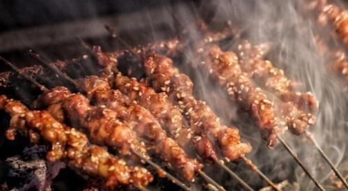 肝脏|女子长出小红点，确诊肝硬化，医生：皮肤出现1种变化，警惕肝病