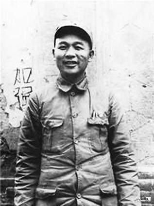 陈赓▲此人是陈赓的手下, 授衔排名却在陈赓之前, 子弹遇他会拐弯!