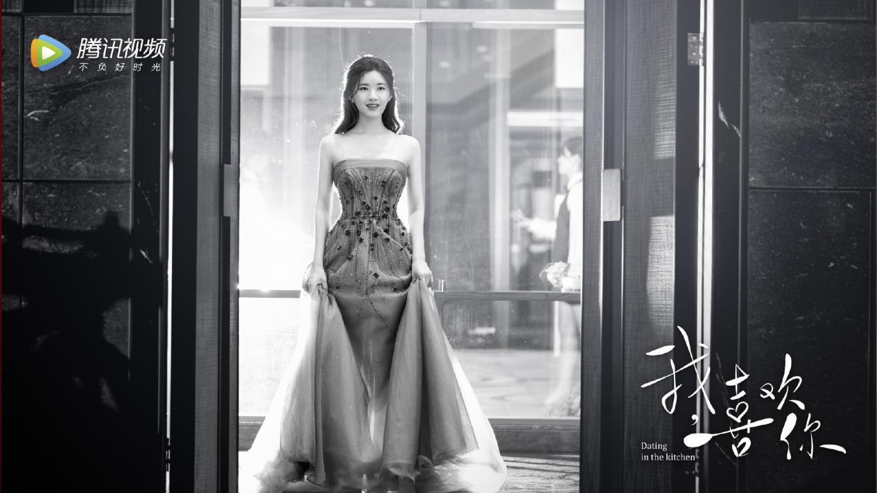 迪丽热巴|赵露思新剧13亿收官，小花为何她能脱颖而出，能否艳压热巴？