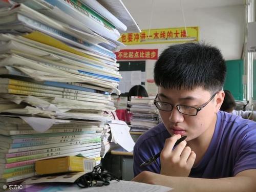 高考:2020年又一个不好的消息:严禁招收高三复读生!