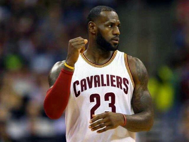 勒布朗·詹姆斯|两年后,詹姆斯有可能打替补吗?