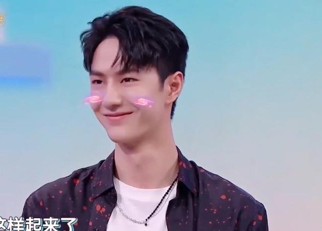 王一博|快乐大本营未播花絮，王一博专属镜头里的酷盖也太萌了！
