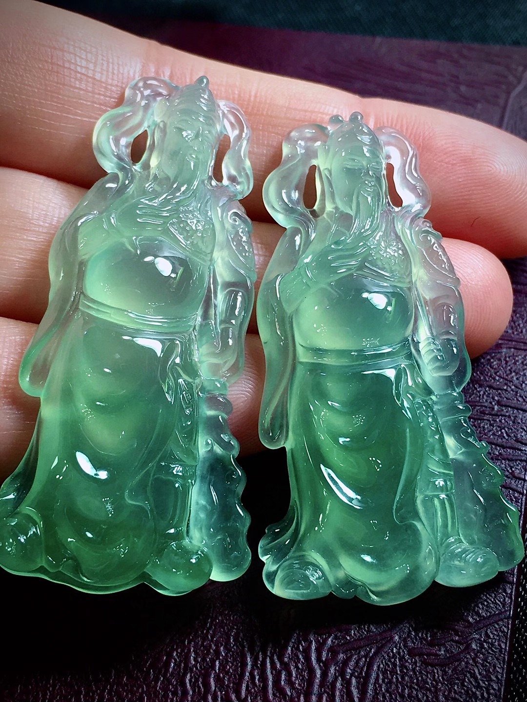 翡翠|翡翠冰晴水武财神\uD83C\uDF39\uD83C\uDF39雕工传神又完美！