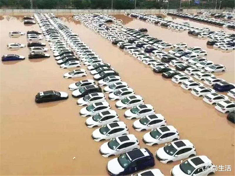 「暴雨」广汽本田又遭殃了，几百台新车刚下线就被暴雨冲泡，员工：我买不动了！