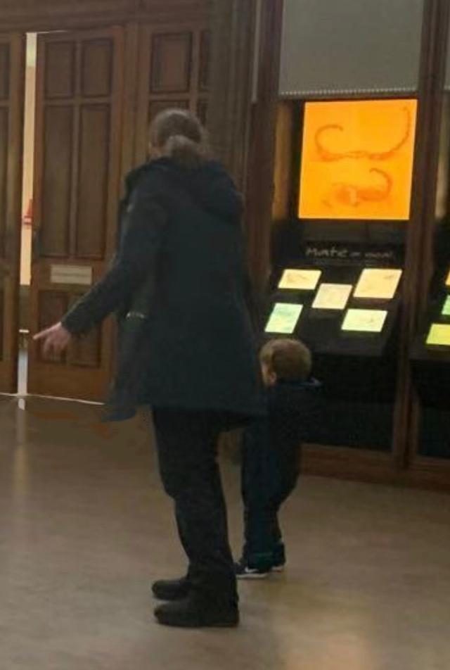 【小王子】呆萌小王子路易将2周岁，完美继承哥哥表情包，备受爷爷宠爱