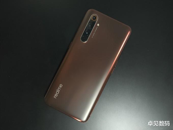 iOS14|12+256G已跌至3299，骁龙865+65W快充，很让人喜欢！