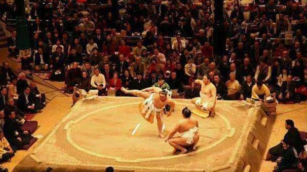 『相扑』日本最“恶心”的工作，相扑手臀部清洁工， 应聘者要满足2个条件