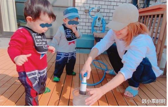 苍井空|苍井空继晒娃风波后，又借黄家驹上位惹争议，网友：太没底线