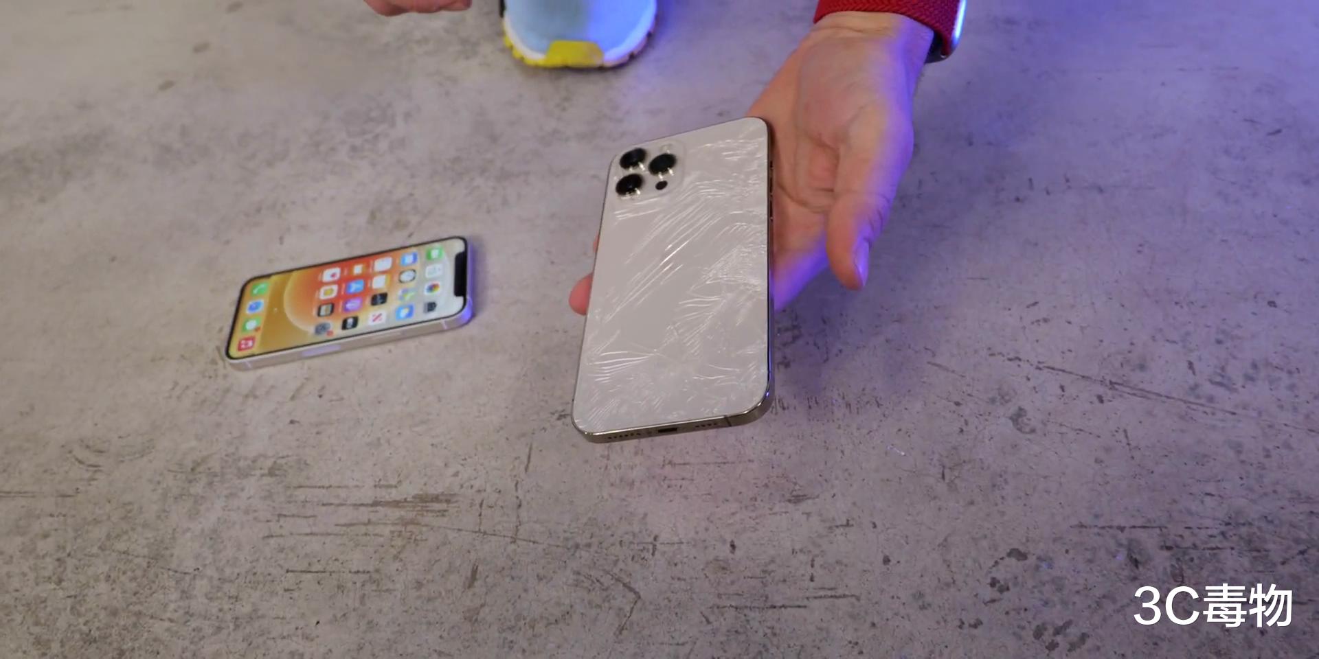 iphone12|iPhone12mini/12ProMax跌落测试：超瓷晶面板一样惨不忍睹