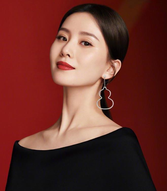 迪丽热巴|“最耐看”的5大女星，杨幂最后，迪丽热巴第三，第一名非她莫属