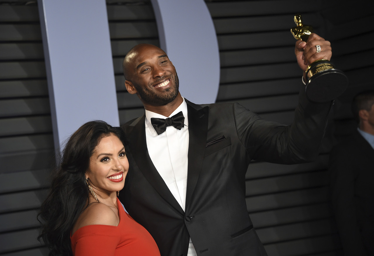 丹尼·格林|再见，保罗！湖人2换1交易正式达成，29+5后卫与格林互换