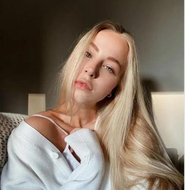 『内德维德』金球巨星内德维德女儿,出落得楚楚动人,弥补父亲欧冠决赛之憾!