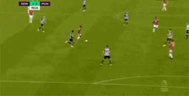 曼联|曼联4-1逆转客场6连胜创一队史纪录！索帅变阵成功，一人激活全队