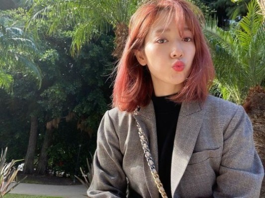 「朴信惠」朴信惠首度认爱崔泰俊 称结婚在人生计划中 与刘亚仁卖力宣传新片