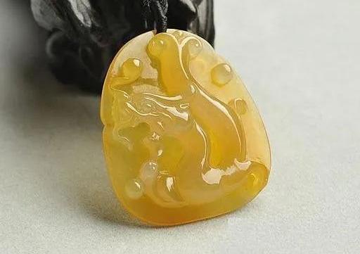 翡翠|又一种“假翡翠”悄悄溜进文玩市场，小心分辨，避免中招