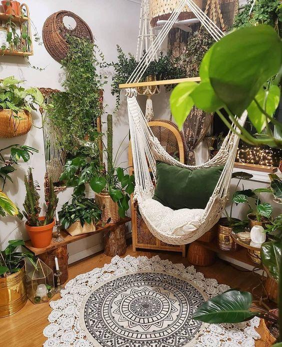 ：绿植+吊床，将阳台打造成森系休闲区，小资生活也不过如此！